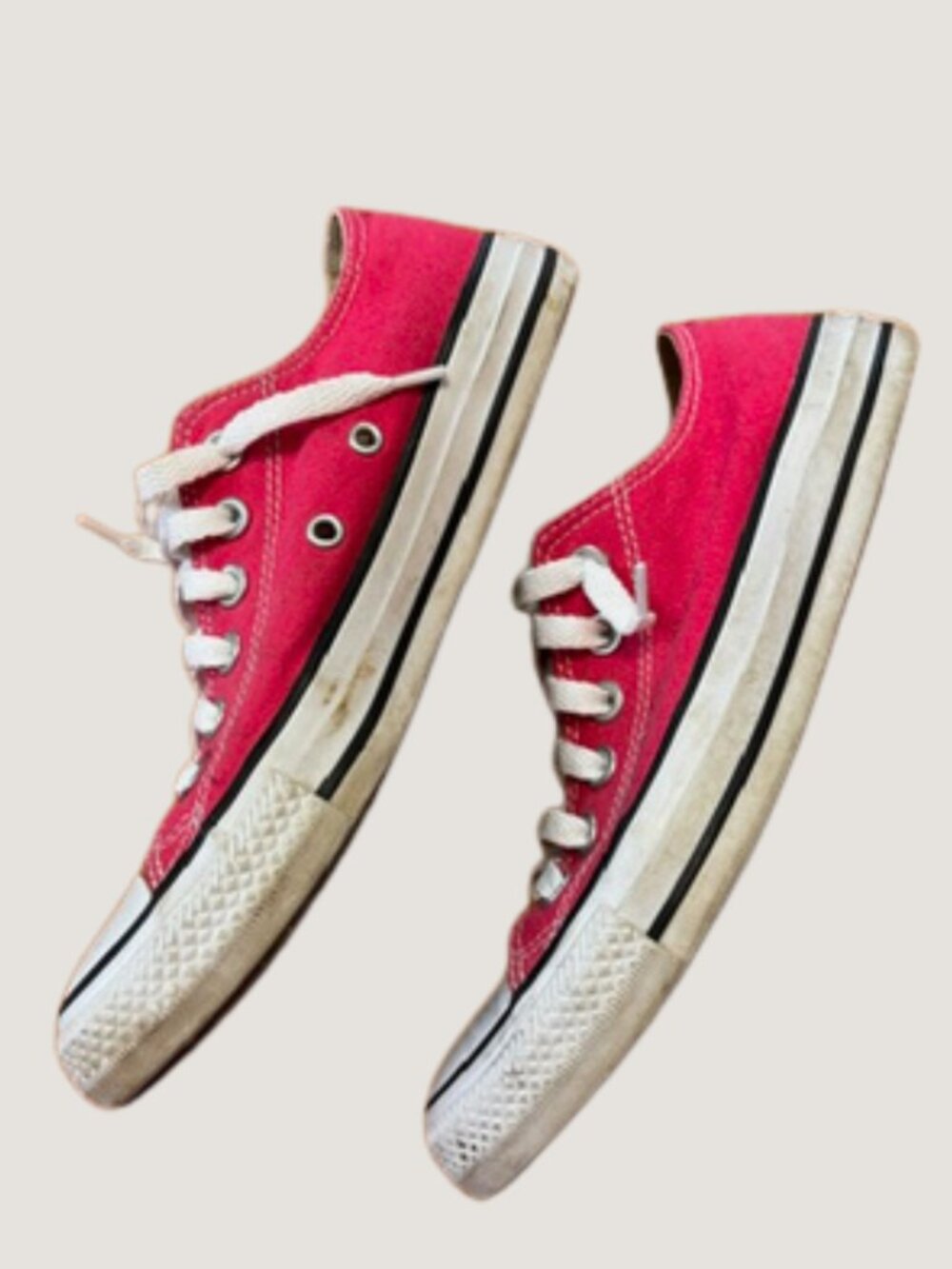 Alternative skater grunge Converse Low Top Sneakers Chuck Taylors